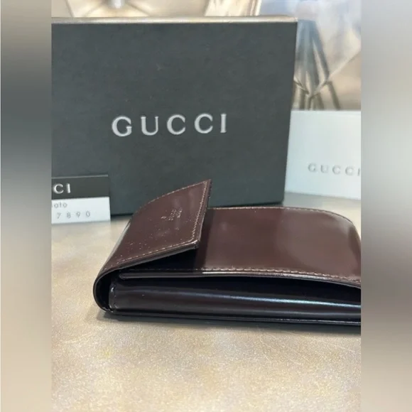 GUCCI *KEY HOLDER & WALLET Unisex w/ box LIKE NEW Burgundy color